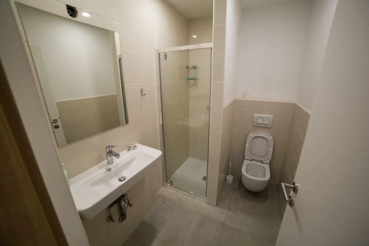 Apartment Emonca Ljubljana 0*,